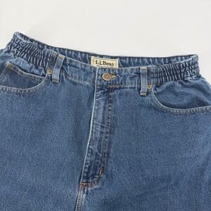 LL Bean Women's‎ 14 REG Relaxed Fit Original Straight Leg Blue Denim Jeans Pants